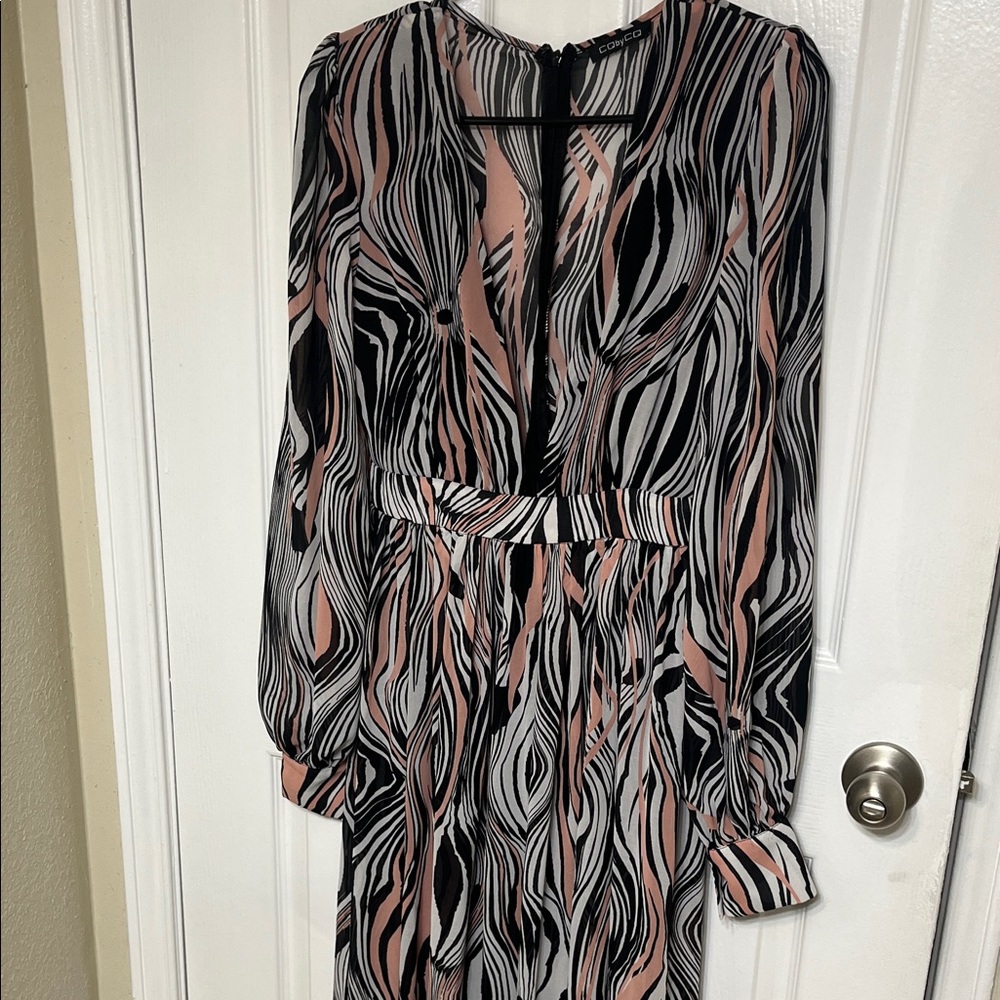 Elegant Long Sleeve Black and Pink Patterned Dress